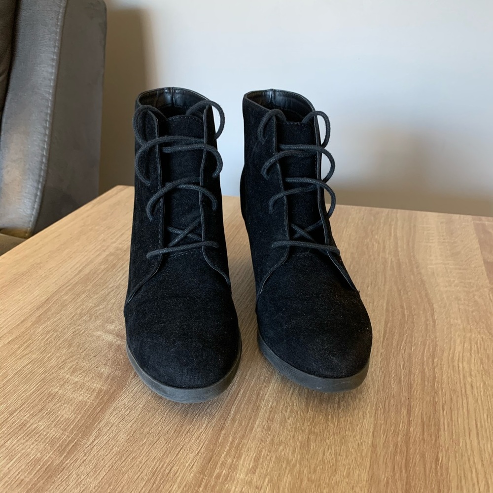 Madden Girl Wedges